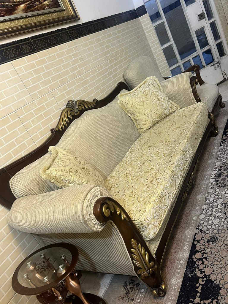 التخم ب ٢٥٠
المعرض ١٥٠ 
الثريات ب ٥٠
مكان الزعفرانيه


**إذا كنت صاحب هذا الإعلان وتريد حذفه لأي سبب، رجاءا أرسل رسالة إلى الدعم الفني**