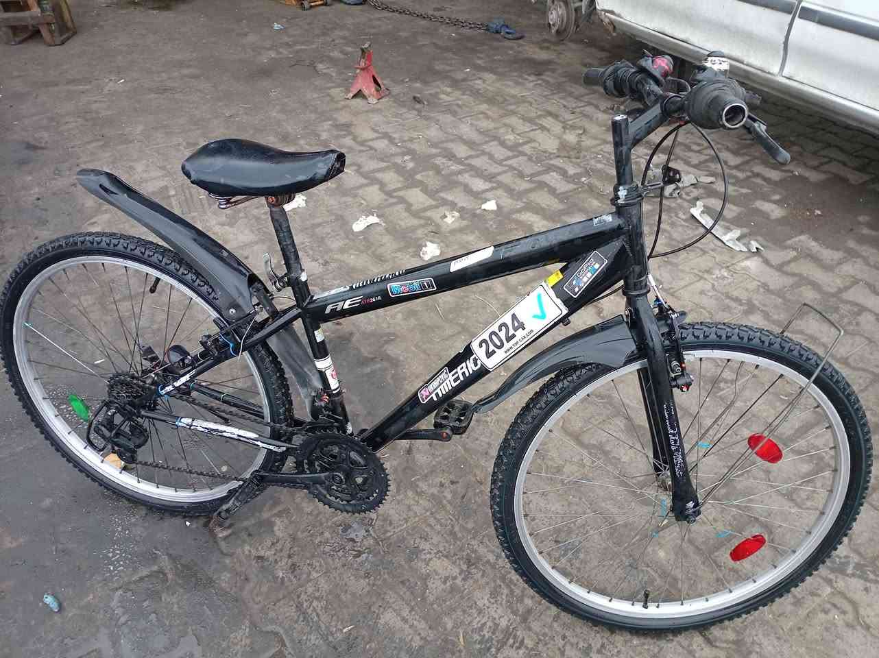 سلام عليكم عيني عندي بايسكل ياباني سعر ٧٠وبيها مجال ودراجه شحن بس بطاريات مابيها سعر٨٠وبيها مجال ثنيناتهن نضيفات ومستعجل على بيع تقاطع كسره وعطش قطاع٧٩ رقم واتساب فقط ***********
