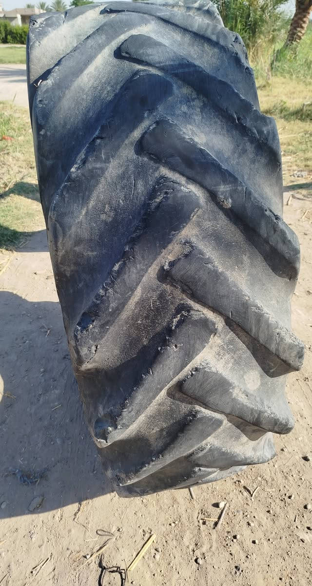 السلام عليكم
تايرات نظيفات للبيع حجم 18/30
***********
