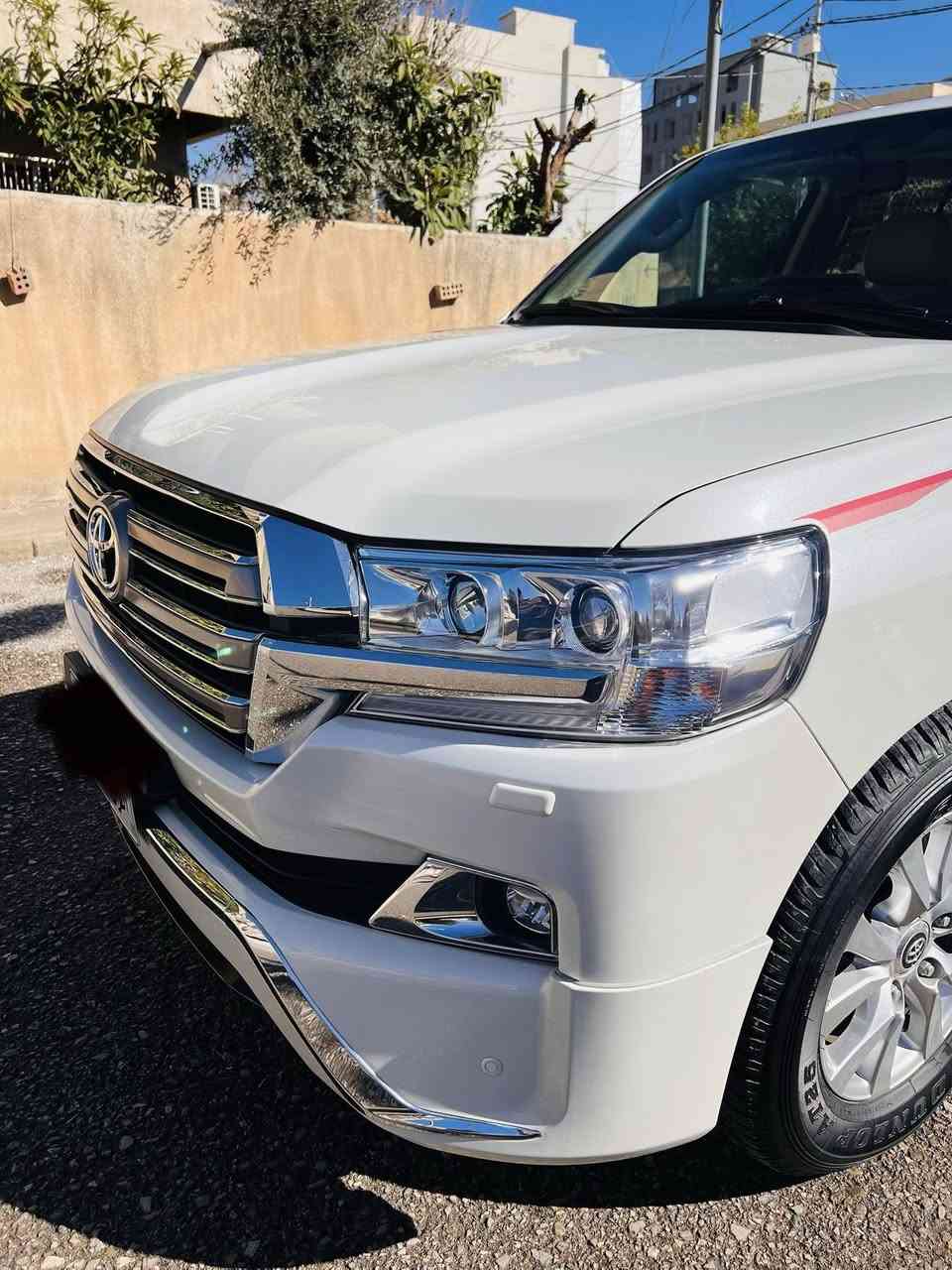 ماشية ٨ الف
٢٠٢٠ 
بدون شخط 
***********
