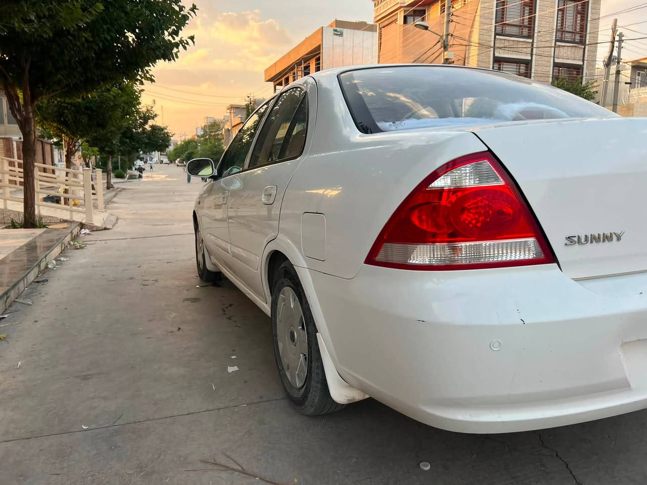 Nissan sunny 2012
دوو پارچە بۆیاخە 
بۆنیت و چەمەلاخی لای سایەق 
دوو دەرگای کارەبایی 
سەیارەکە بەناوی خۆمەوەیە 
ڕەقەم سلێمانیە 
سعری 85 مەجالێکی برایانەشی تیایە 
ڕ.ت.***********


**إذا كنت صاحب هذا الإعلان وتريد حذفه لأي سبب، رجاءا أرسل رسالة إلى الدعم الفني**