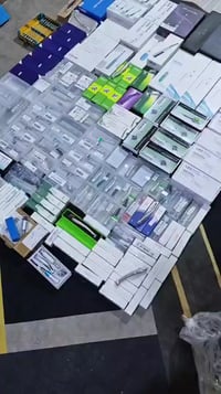 أجهزة أسنان • ١٥٥ قطعة • مزاد باجر ٦م