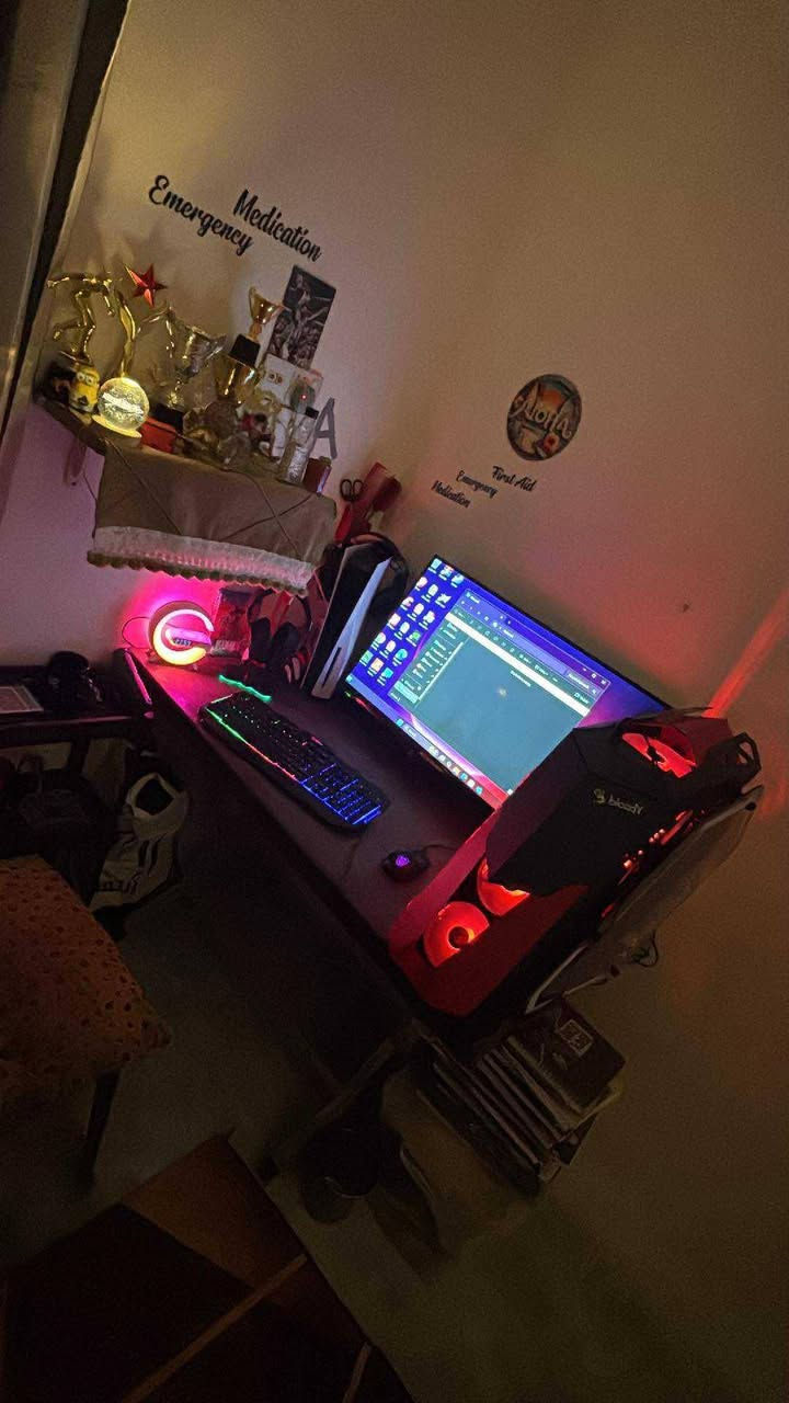 PC للبيع
مواصفات :

R53600-المعالج

كرت الشاشه - 2060 سوبر 8

رامات - 16 قيقا بتردد 3200

التخزين- 128G SSD- 2T HDD

بور سبلاي - 700 واط

B450 gaming plus المذربورد

التجميعه مستخدمه لعدة اشهر فقط نظيفه جدا ولقطع بحاله ممتازه جدا تشغل كلشي بشكل سلس 

السعر 700 الف دينار مكاني بابل حله
رقمي ***********
