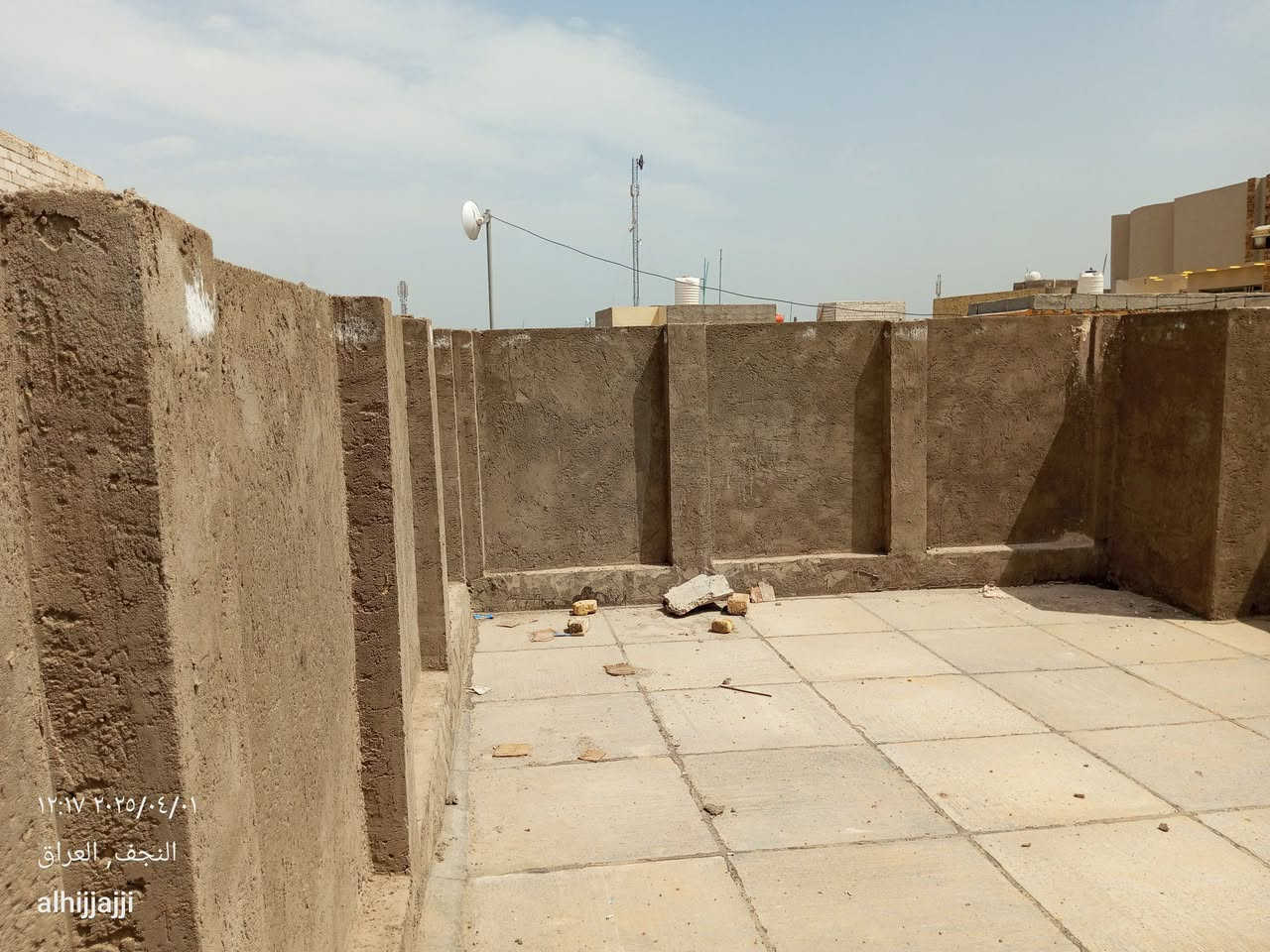 مشتمل ٥٠ متر زراعي للبيع 
٥٠ متر جزء من ركن + اسواق ٥٠ متر طابقين ركن ممكن بيع البيت بمفرده او الاسواق بمفرده او كلاهما معا 
مواصفات البيت بناءه درجة اولى صب الاساس و السقف و جاهز و مجهز كاع سيراميك و لبخ و بياض و سطح شتايكر و يحتوي على خزان و سخان و ماطور ماي وخط مولدة 
الموقع زراعي حي ميسان بعد سكلة الكرعاوي باتجاه شارع المطار بثلاث فروع وتنزل من شارع نهاية ميسان فقط ٣٠٠ متر .. موقع مايتيه و مميز ومرفق الموقع على الخريطة 
للجادين الاتصال على الرقم *********** اتصل وادلل و السعر مناسب
