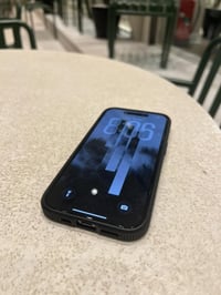 ايفون ١٤ برو ذ٢٥٦ بطارية ٧٧ الجهاز شرق اوسط مبدل شاشة تفصيخ تقره مستخد...