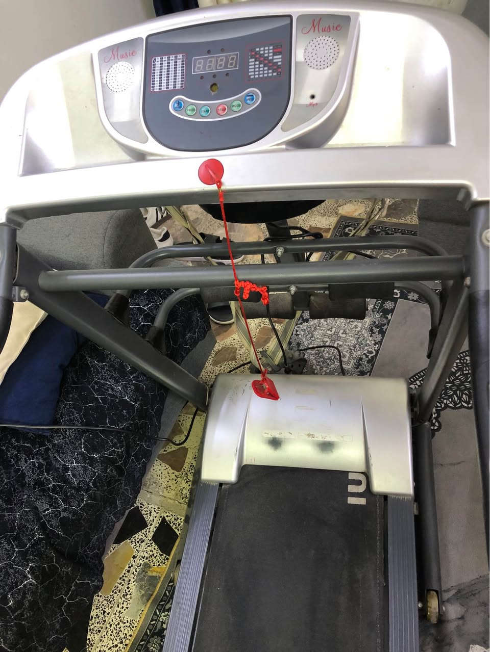 جهاز جري  يتحمل  وزن 120 
السعر 100 الف
مكاني بغداد 
*********** بغداد, العراق
