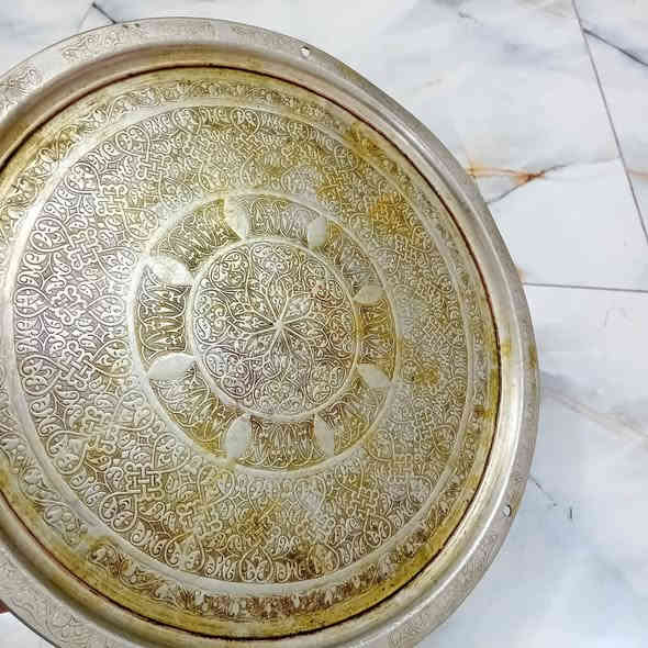 لبيع
صينيه نحاس احمر عمل يدوي
***********
