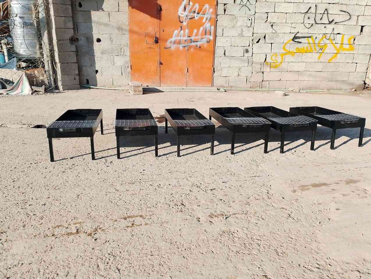 متوفر كمية مناقل حديد ثقيل ٢ ملم جكر بليت  

طول 84عرض34  متوفر توصيل مجاني كل العراق 
  سعر 35 الف  

‏‪‏‪0787 467 3554
