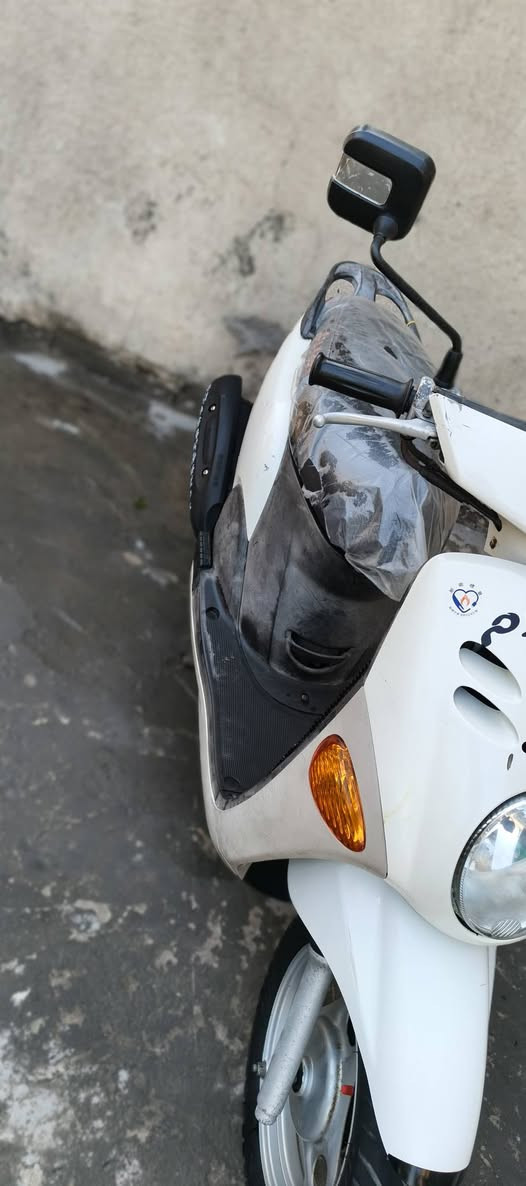 دراجه فله ماكينه مقفوله ما مفتوح
بها حادث ماشي
***********
