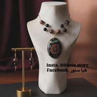 ✨ طقم الأحجار الفاخر ✨ استمتعي بفخامة وأناقة لا مثيل لها مع هذا الطقم ...