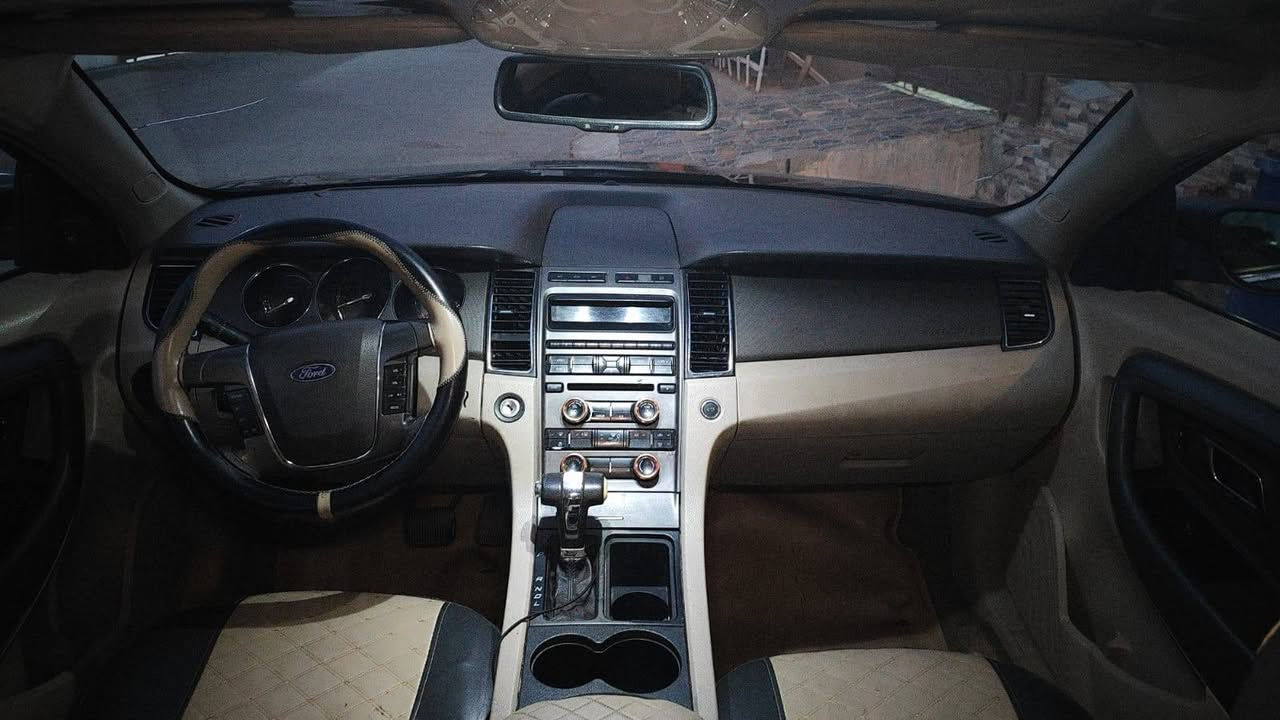 فورد تورس 2010
كلين مابي صبغ 
سنوية و رقم جديد 
سعره 86
***********
