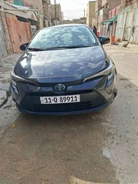 كورلا موديل ٢٣ وارد امريكي هايبرد حادثها موضح بالصور فقط صندوق بدون دو...