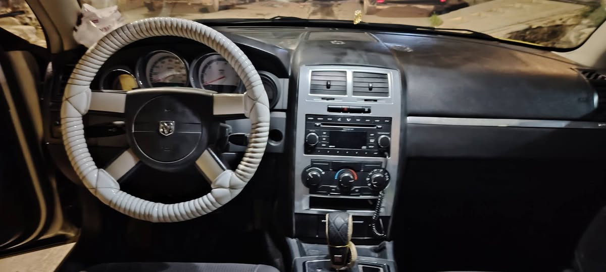 جارجر 2010 رقم نينوى تكسي الشرعي اني رقم مسطره بس لاستلام  اريد مرواس بخصوصي إلنترا  17  او نسيان سنترا
***********
واتساب
***********
