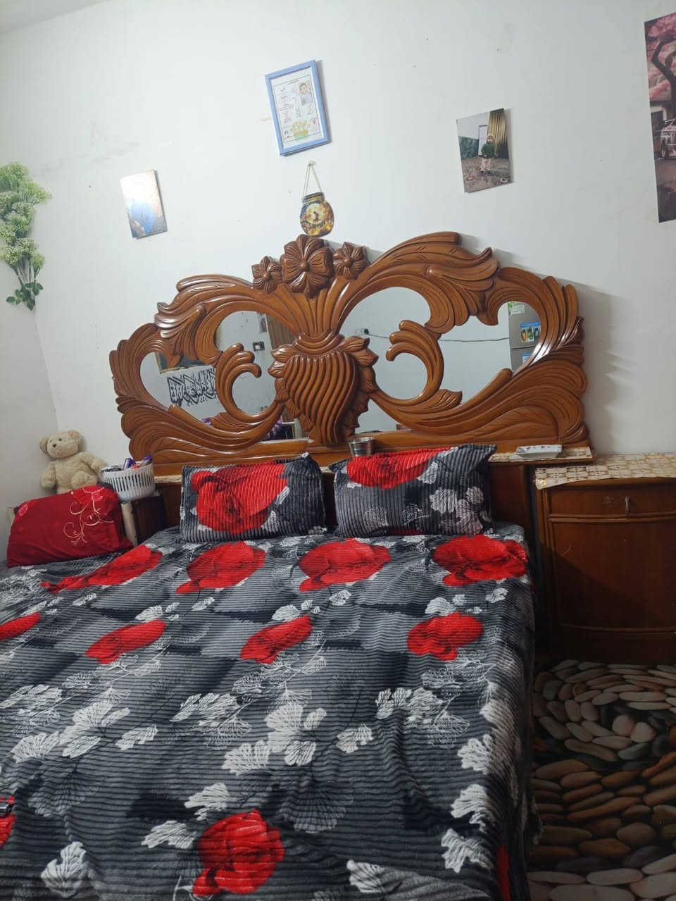 السلام عليكم عندي غرفه البيع اخو الجديده اريدها600وبيها مجال قليل كلش مكاني حي التراث البياع ورقم التليفون***********
