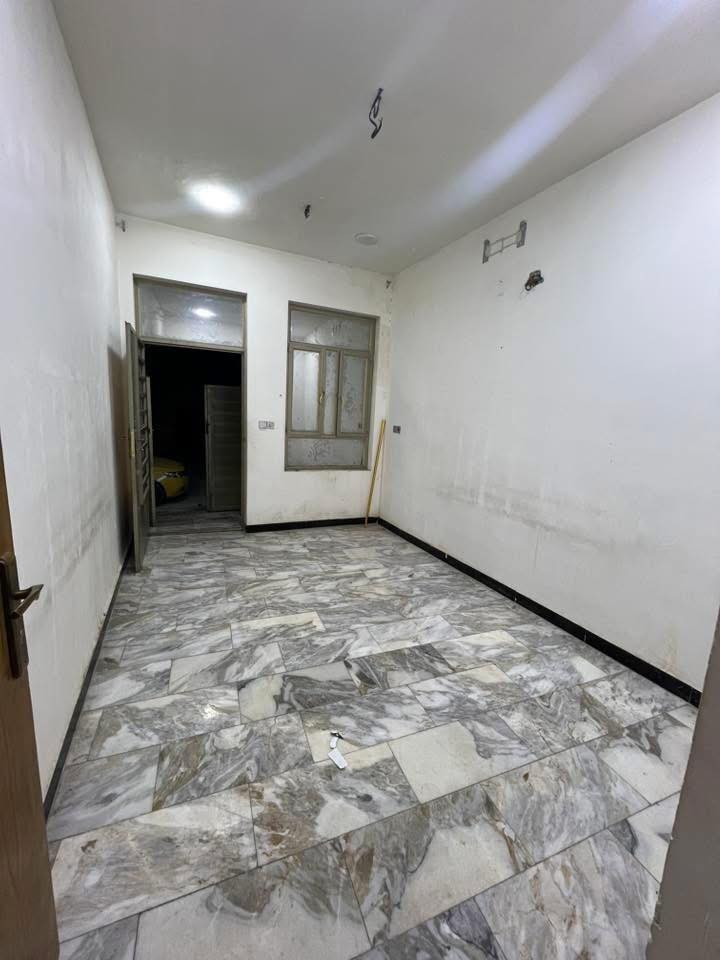 ‏مشتمل للإيجار 75م📍الموقع: الشعب ‏ الضباط العقاري الاولى ‏ جاهز للسكن- بناء حديث 2024‏جديد منطقه هادئه وراقيه خدمات راقية  ‏يحتوي على طابقين 3غرف نوم واستقبال ومنور  مطبخ حار ‏وبارد وخدمات وبلكونه/وبيتونه كبير وكراج صغير سعر (650)قفل
للاستفسار
***********
