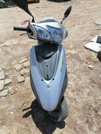 اخوان دراجة بريز ببغاء نزلتها من الرمبه قبل شهرين سعر مليون و ميه بيها...