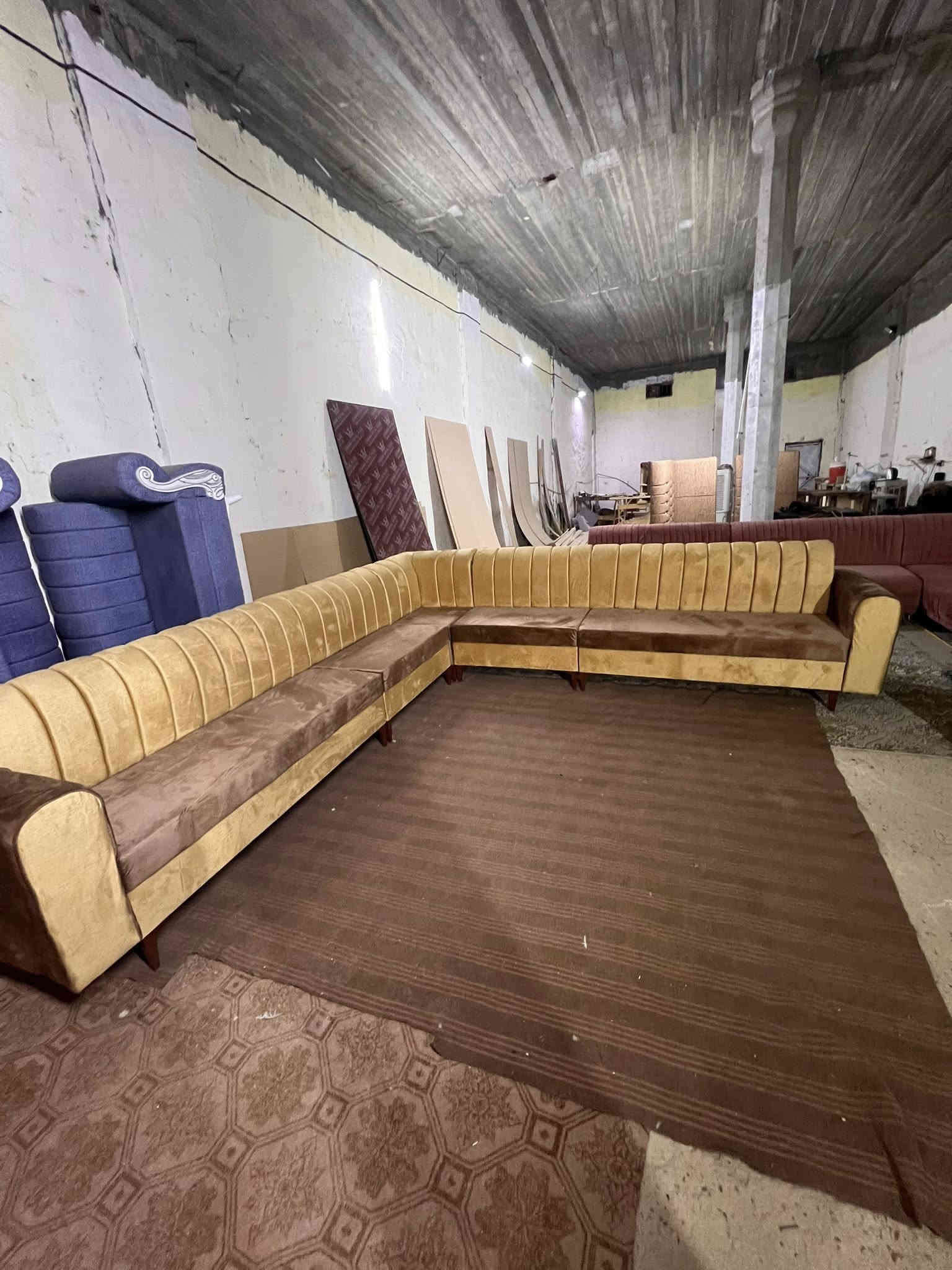 معمل ومعرض اثير الاثاث مكاني ناحيه العباسيه 
اشتغلك المتر ٧٥  مع ضمان حسب طلبك
اتواصل *********** وتساب
