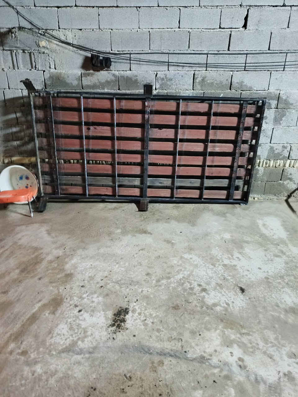 السلام عليكم سيبايه مال بسته للبيع السعر 75مكان بغداد رقم استفسار ***********
