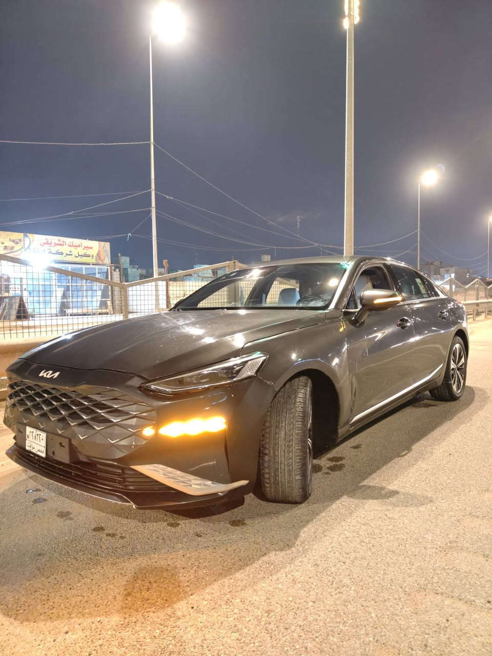 � للبيع: كيا K8 موديل2024 فل مواصفات بانزين 
سيارةKia K8 2024 للبيع بحالة ممتازة جداً، استعمال شخصي ونظيف.
قتصادي 
📌 الموديل: 2024
📌 المواصفات: نص فول 
📌 الحالة: نظيفة جداً 
📌تبريد ثلج 

✨ المميزات:
* كاميرات 360°
* حساسات أمامي وخلفي
* تشغيل بصمة + ابواب بصمه +ترحيب  
* شاشات كبيرة + Apple CarPlay / Android Auto
* رادار + نظام المحافظة على المسار
* كراسي جلد فاخرة 

🚗 السيارة استخدام شخصي، مريحة جداً بالسفر وثابتة بالطريق
💰 السعر: (200 ورقه / قابل للتفاوض)

📞 للتواصل: (08726600828)
📍 الموقع :كربلاء


**إذا كنت صاحب هذا الإعلان وتريد حذفه لأي سبب، رجاءا أرسل رسالة إلى الدعم الفني**