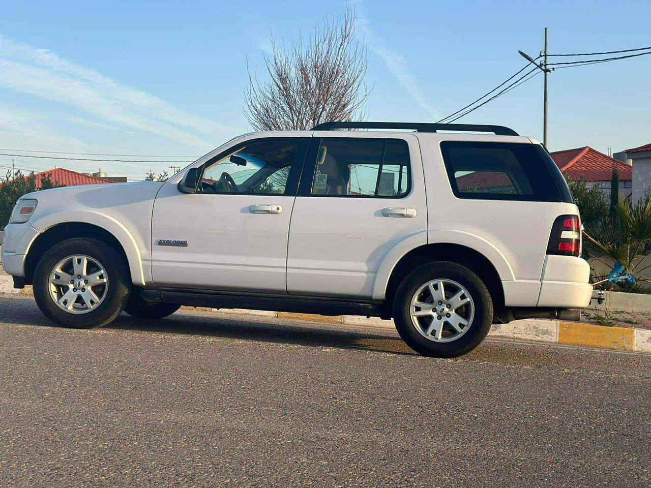 فورد اكسبلور 2007خمسه راكب
محرك كير شرط سياره جاهزه 
رقم سليمانيه شرط التحويل 
تدفاءه وتبريد تبريد قطعتين 
السعر 99 مكانها كركوك
سونار موجود
رقم الهاتف ***********
