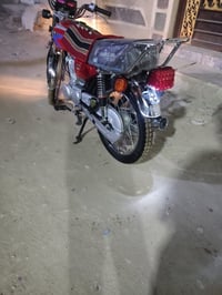 دراجه للبيع موديل 25 اوراق سكنر ￼650  وبيها مجال  07740630860