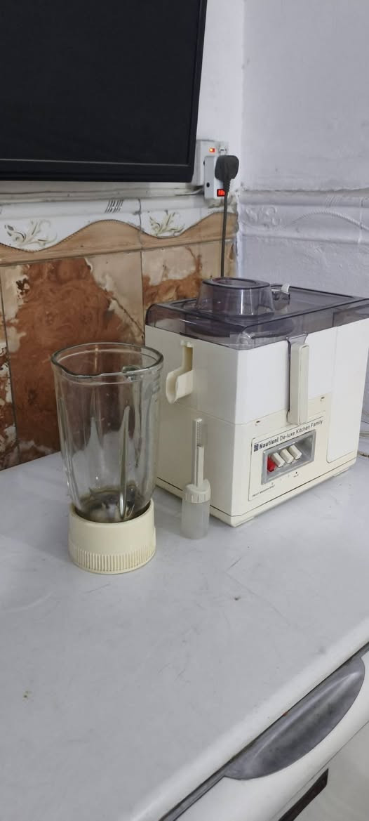 معصارة نوع نشنال ياباني 
نضيف جدا السعر 70 الف
ممكن مدينة الصدر


**إذا كنت صاحب هذا الإعلان وتريد حذفه لأي سبب، رجاءا أرسل رسالة إلى الدعم الفني**