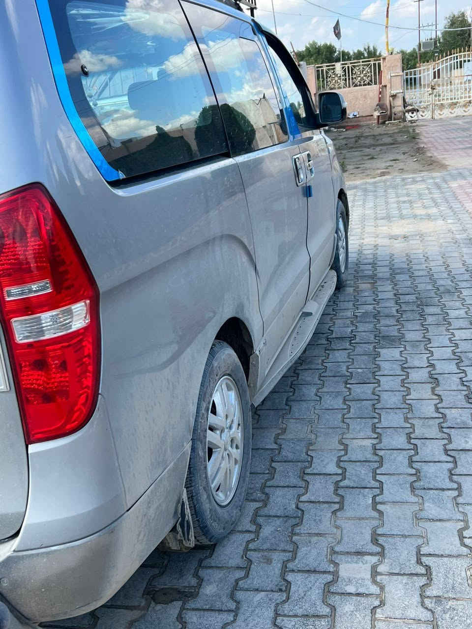 السلام عليكم استاركس مسكر مكينه السوده جديده 
للبيع او مراوس بيكم تيوتيااو كيا حمل
2011صدر تبريد عوزه غاز   كير اكسل كاردن كله جديد تخم تاير سياره جاهزه وكامله
مدوار ثاني يوم السياره بأسمي 
المكان الديوانيه 
***********
***********
السعر 175 
وبيهه مجال 
@إشارة
