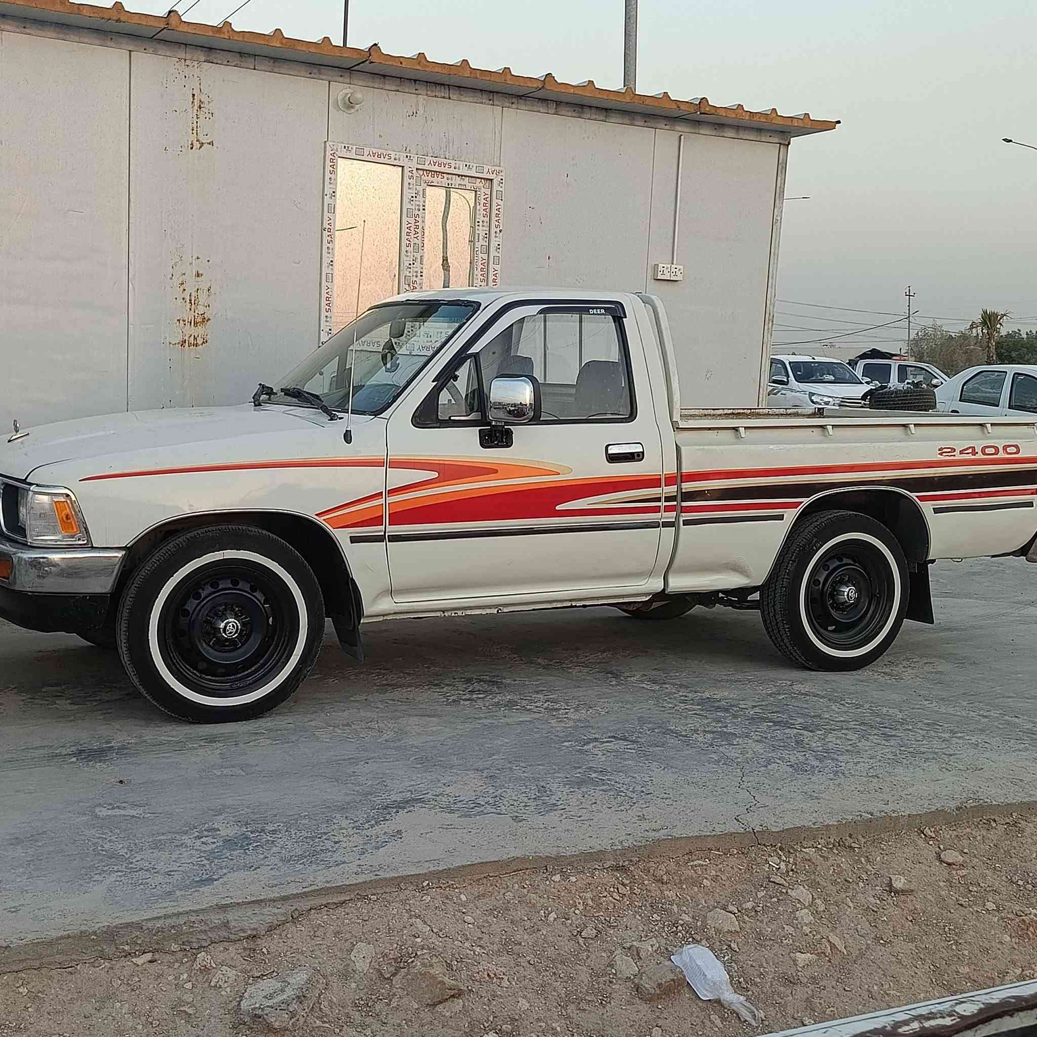 السلام عليكم سياره بيكم تيوته مديل 92 رقم مثنى سنويه ل 27 سياره مكفوله كفالة عامه شاصي محرك كرو سيده تخم تايرات مصبوغه صبغ جماليه السعر 55 وبيها مجال العنوان السماوه الرقم الهاتف ***********

