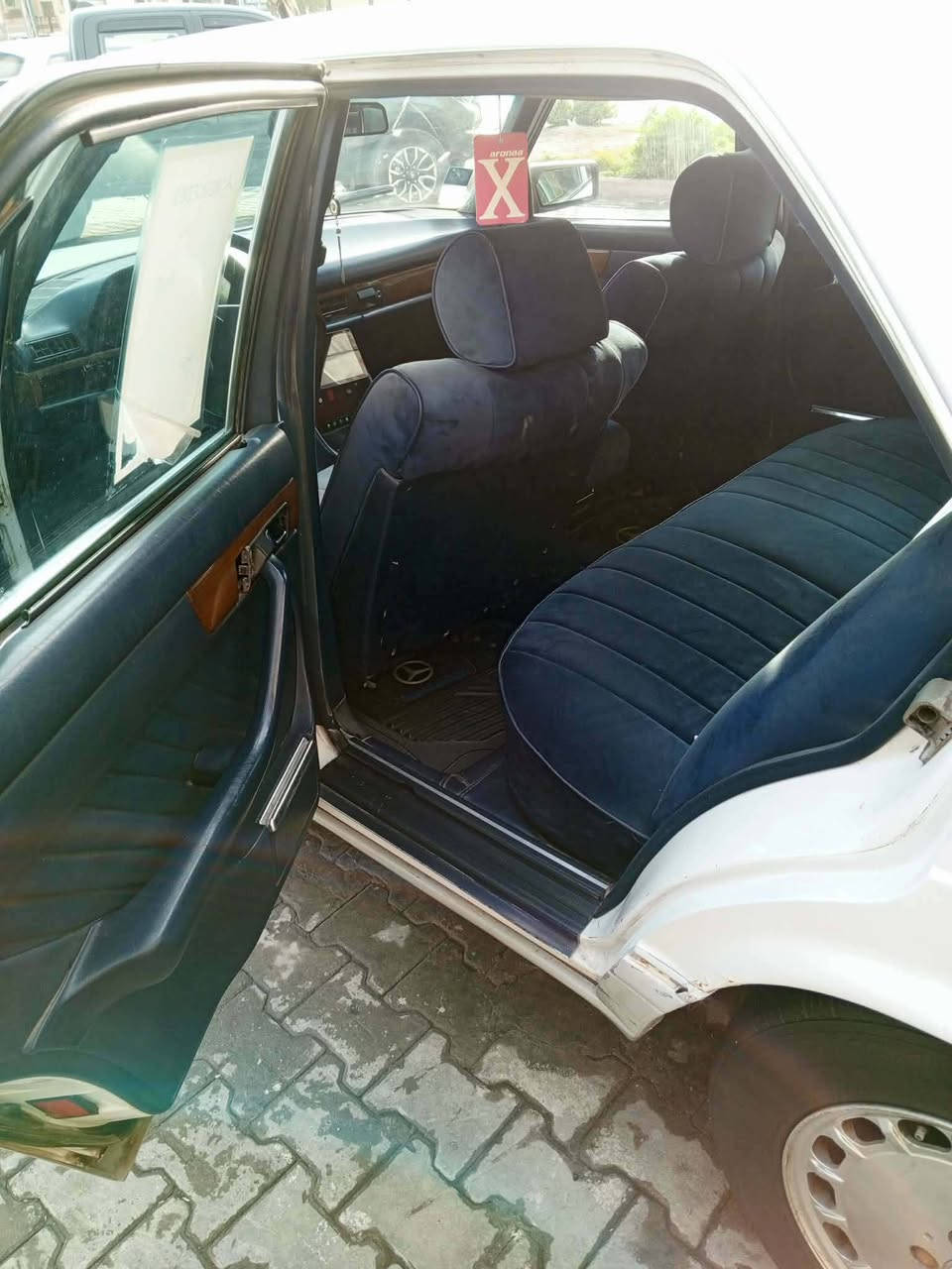 سلام عليكم
موديل 87 تبريد شغال ثلج سنويه باسمي مكينه vvt 3000
سكليتر كهرباء سياره خير من الله  سعر ٥٥ عنوان بغداد ***********
