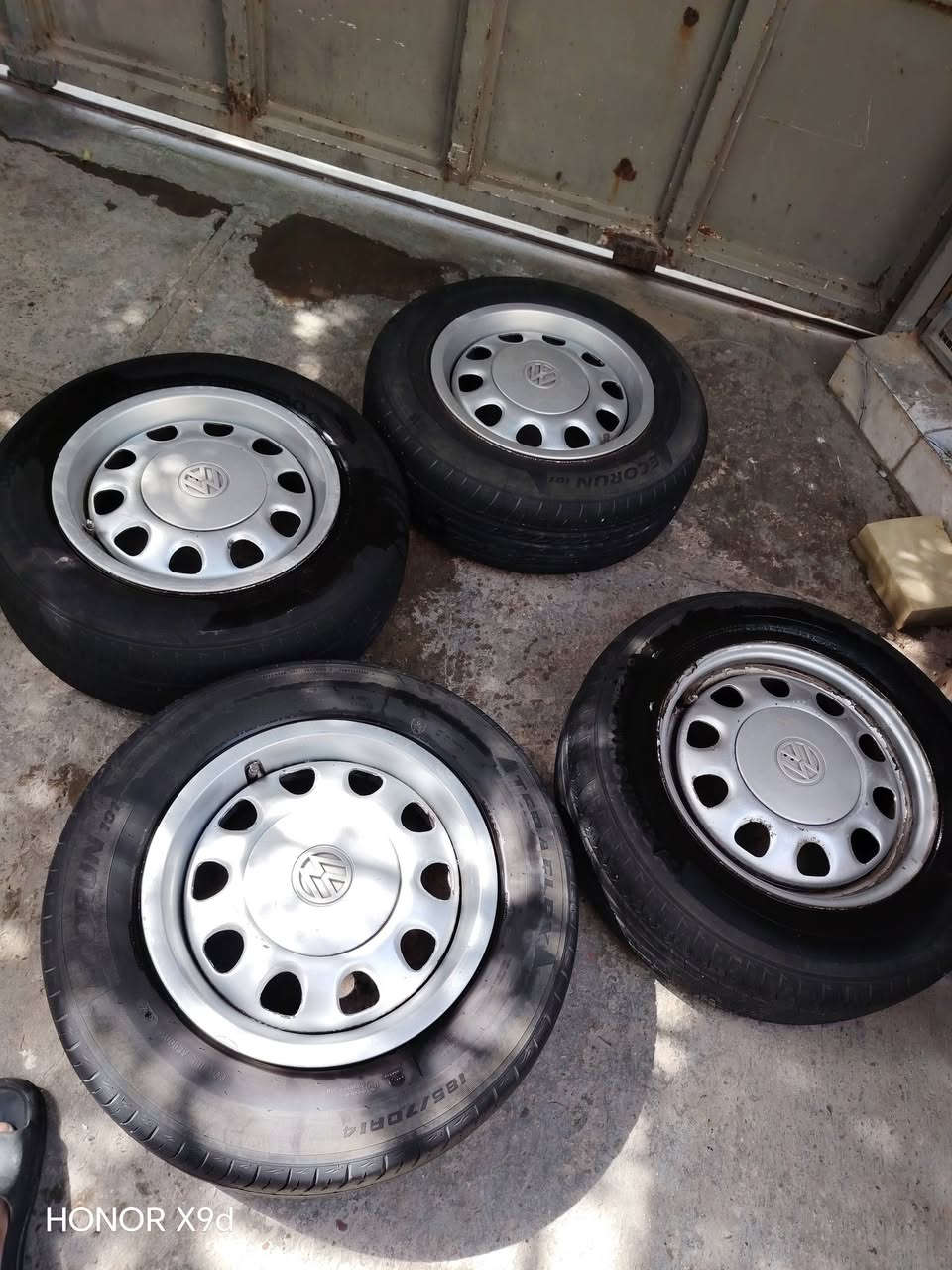 السلام عليكم ويل كولف البيع ويل بلادي مابيه عواج ولا ضربه وتايرات جدد صالي شهرين من شادهن كاملات هنه وصارات وكبات نقص صار واحد السعر 350 وبيهن مجال عنوان زعفرانيه رقم ***********
