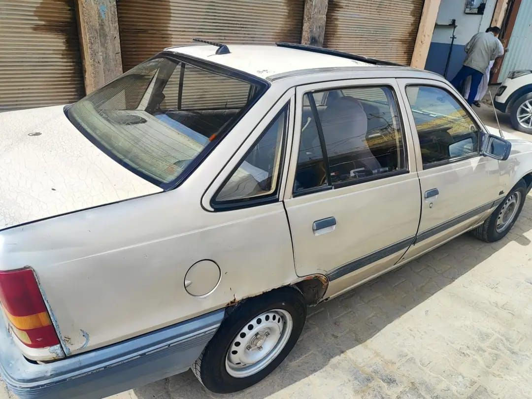 للبيع اوبل كاديت 1990بسمي رقم بغداد مشروع وطني سنوية لل 2028 محرك 1600 دوش استيرن باور فتحه كير اوتوماتيك بيها خياسات بسيطه بلدواير سياره جاهزه ترايك للبصره 
مكاني كربلاء المقدسة السعر 28وبيها مجال قليل ***********

