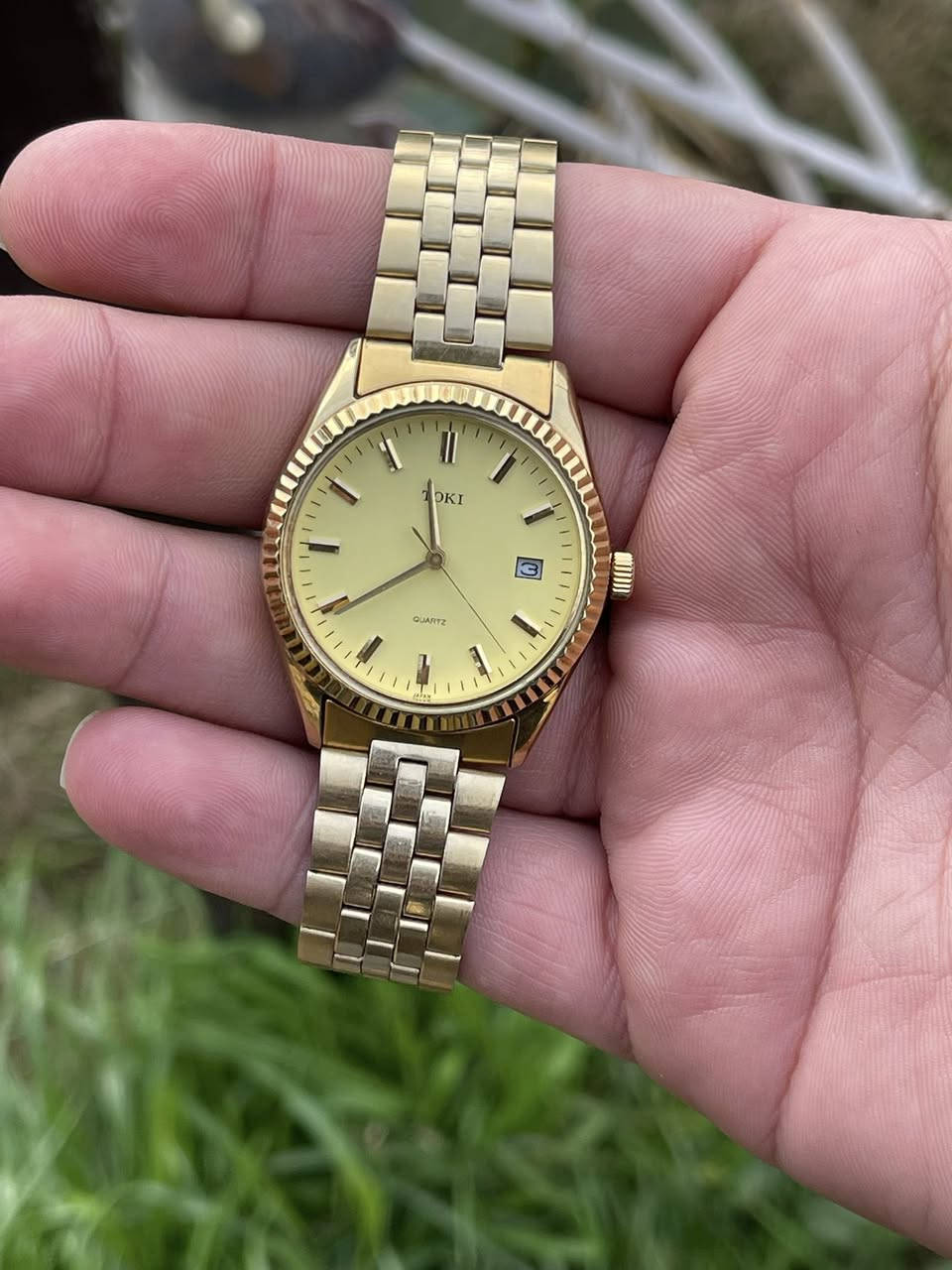 صباحكم احلى اجواء واحلي دزاين 👑 الياباني
ساعة ماركة TOKI ياباني اصل ختم سنل ستيل ب كامل 
بتصميم كلاسيكي مستوحي من طراز الرولكس 
قطر 37 رائسي  عرض منذف تاريخ 📅 
👑  عنواني بغداد الدورة يوجد. توصيل 🚚 بغداد ولكل العراق 🇮🇶 

***********
