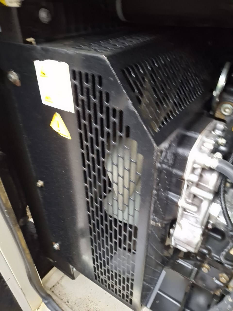 تم وصول مولد بيركنز ١٠٠كيفي شركه توكسان 
كاتم
٤ سلندر 
العنوان اربيل 
يوجد توصيل كافه المحافظات
للاستفسار الاتصال على الرقم ***********
