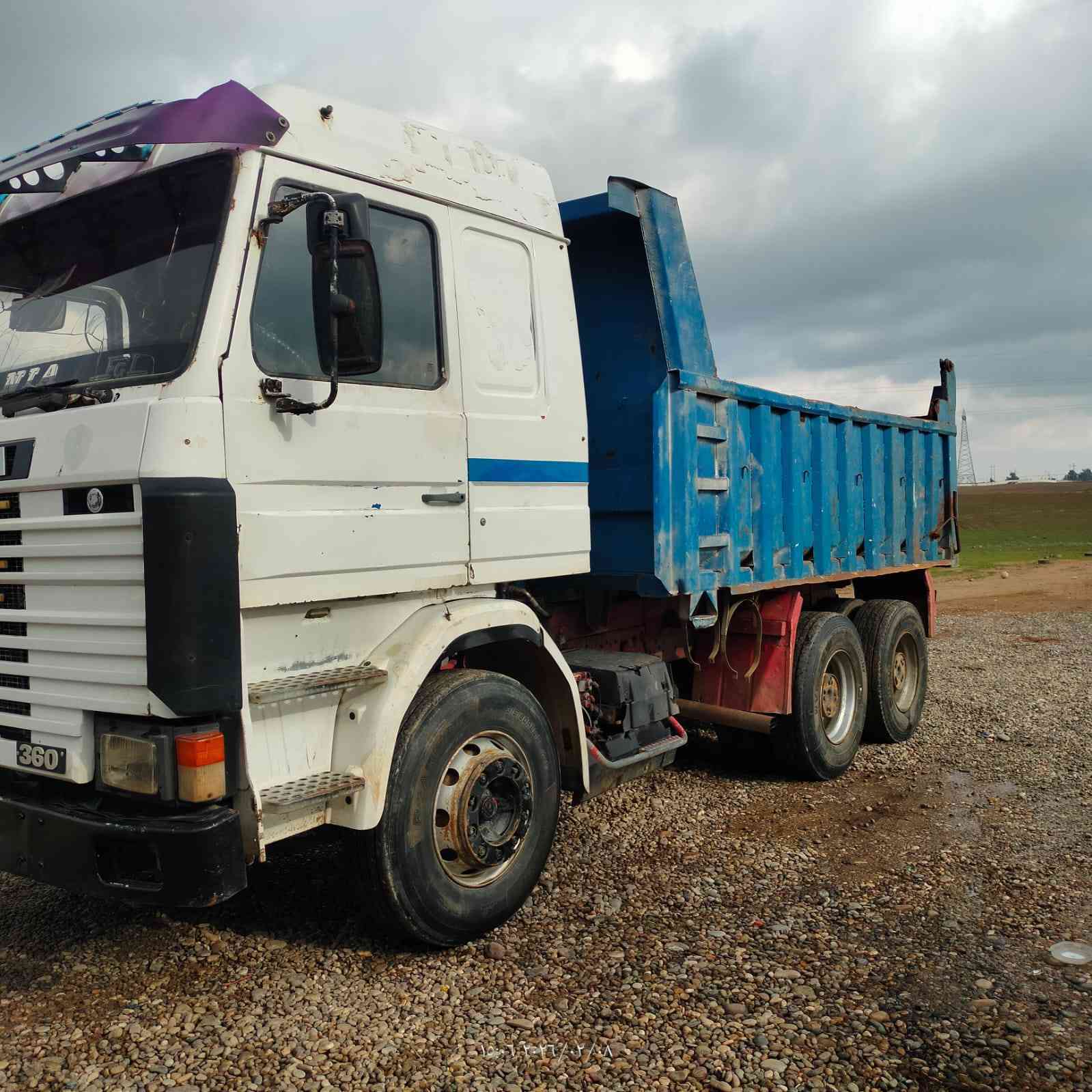 السلام عليكم
ميكنه ثنعش ونص كير 5/5 مكينه تنقص شي قيل 
مجموعه برينه سكانيا بالسنويه راس تريله صهريج 
رقم انبار صاحبه الشرعي موجود شرط التحويل 
*********** مكان السياره جنوب الموصل 
السعر 110
