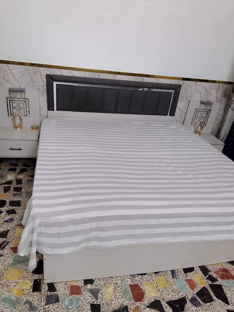غرفه تركيه جديده استعمال بسيط 5 قطع جربايه وميز مرايه وكومديات اثنين وكنتور السعر 450


**إذا كنت صاحب هذا الإعلان وتريد حذفه لأي سبب، رجاءا أرسل رسالة إلى الدعم الفني**