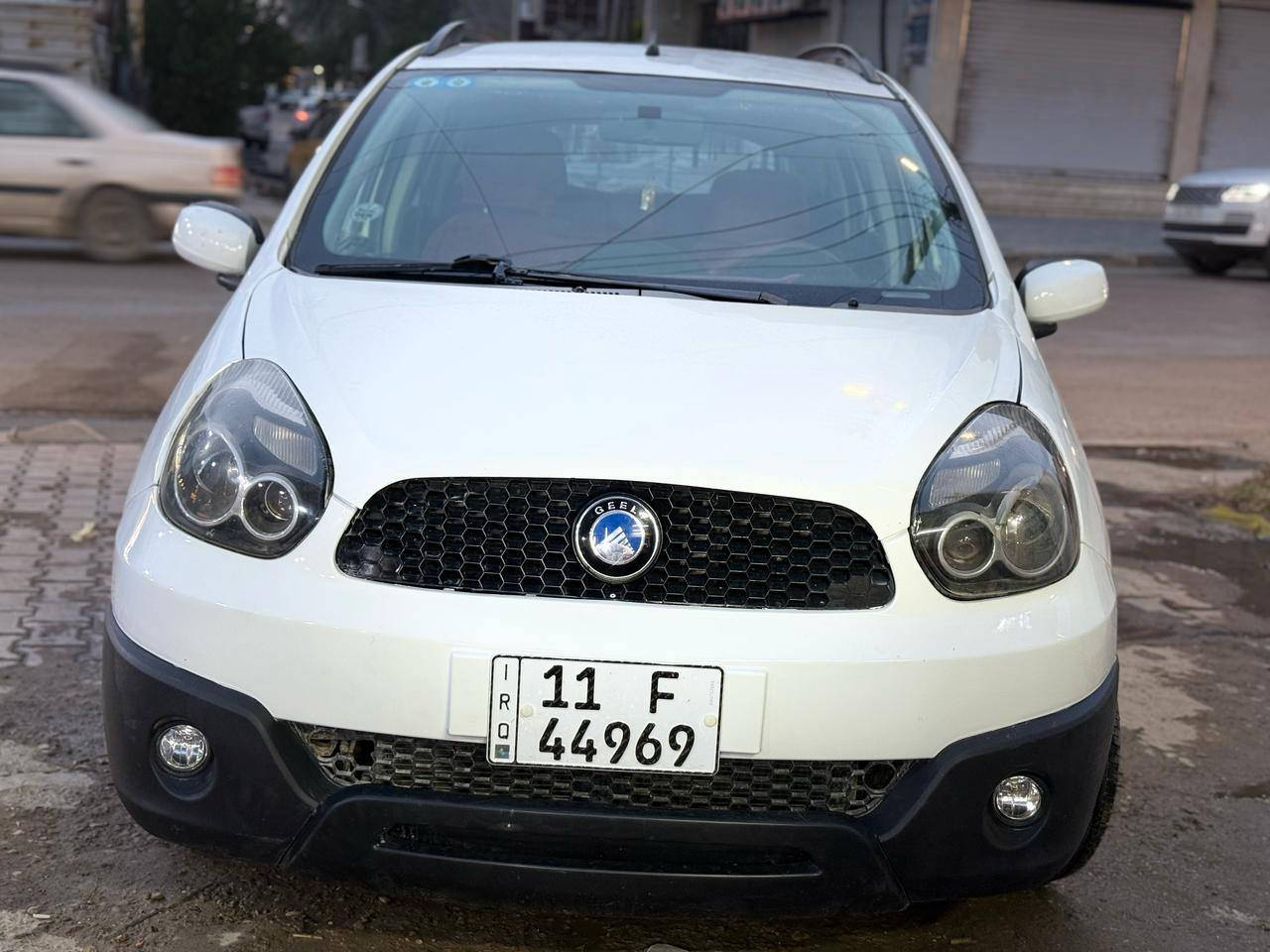 باندا كروز 2013. اوتو. نظيفه. تخم تاير جديد شاشه لمس. تبريد جيد دواخلها ممتازه. رقم انكليزي باسمنا. بغداد ***********
