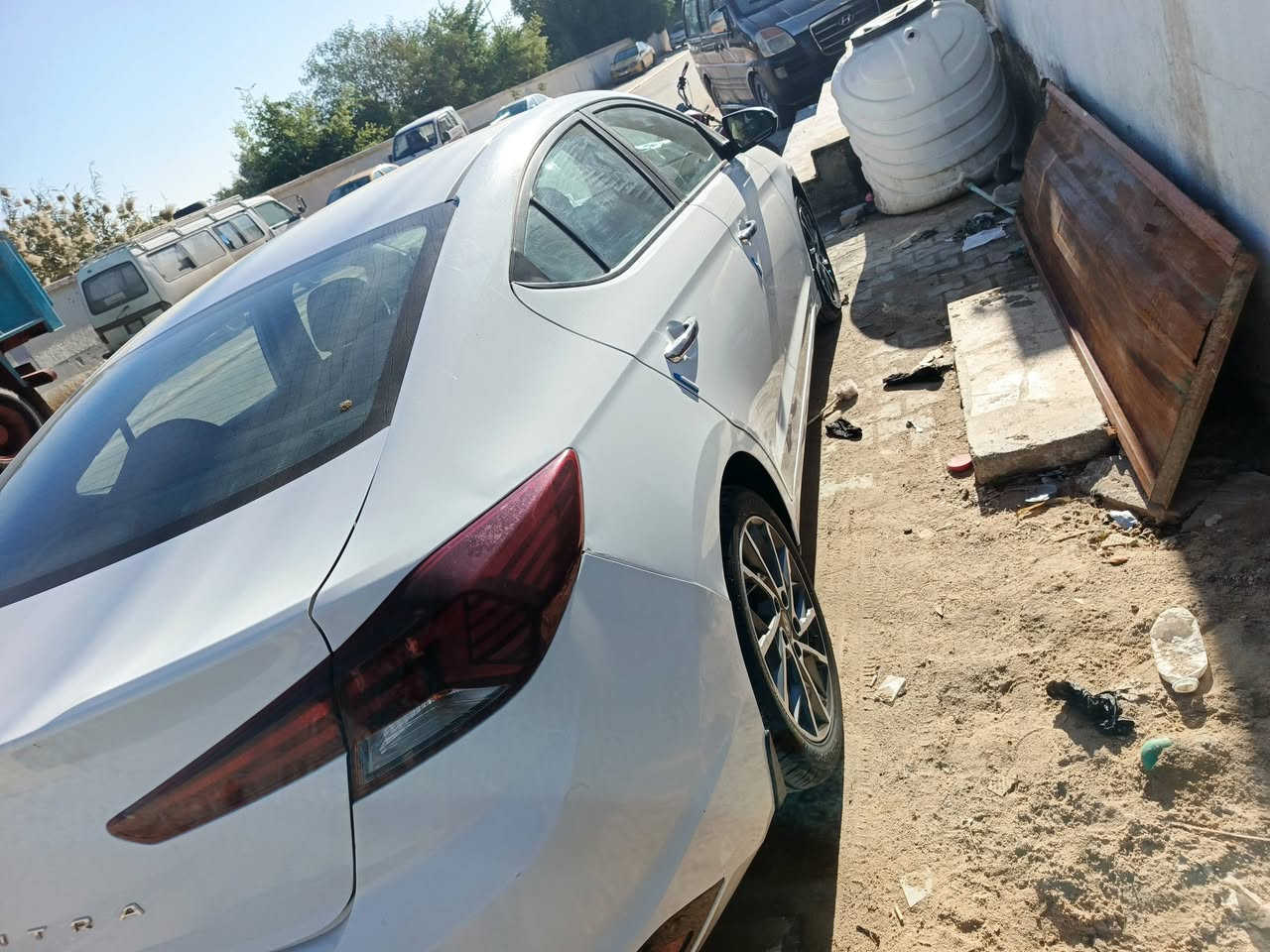 النتره مديل 19شكل عشرين كفاله موصفات 1.1 محرك 2000 دوش كيرAT  تبريد قطعتين مري شفط فتحه قمره سلايت حساس امامي خلفي تحكم كهربي كامل تحكم ستيرن تخم تاير جديد شاشه كبيره ماشيه 128 مكاني كربلاء *********** السعر 168 بيه مجال
