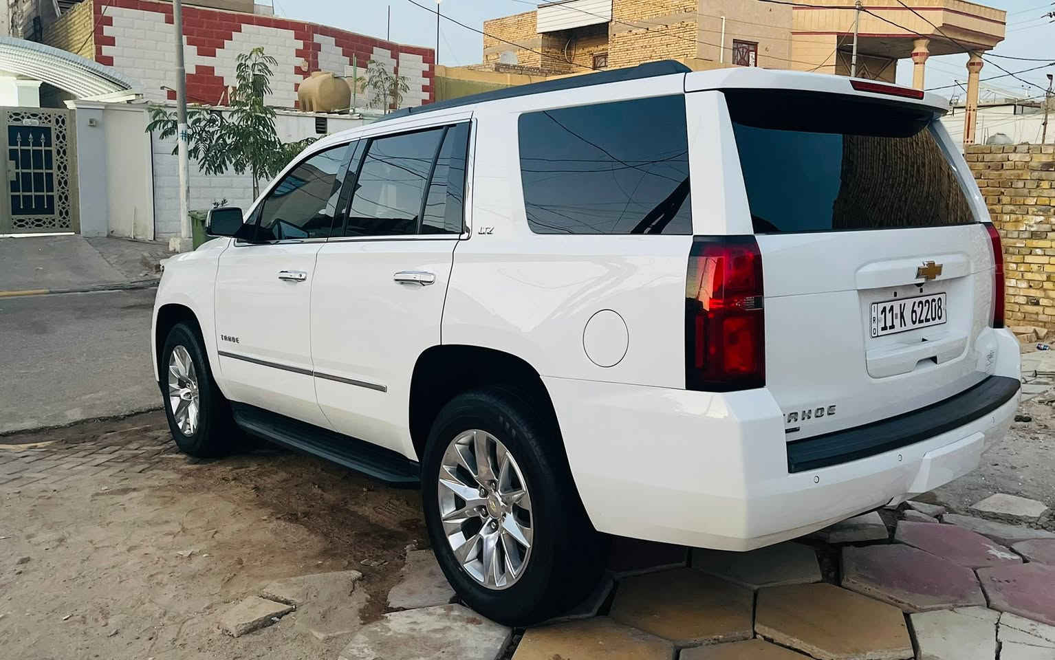 السلام عليكم ورحمة الله وبركاته
تاهو موديل (٢٠١٩)  فول مواصفات (LTZ) رقم بغداد بااسمي شخصياً ماشيه ( ٩٠ )للبيع او مراوس لاندكروزر موديل (١٦ او ١٧ )
للتواصل ***********
