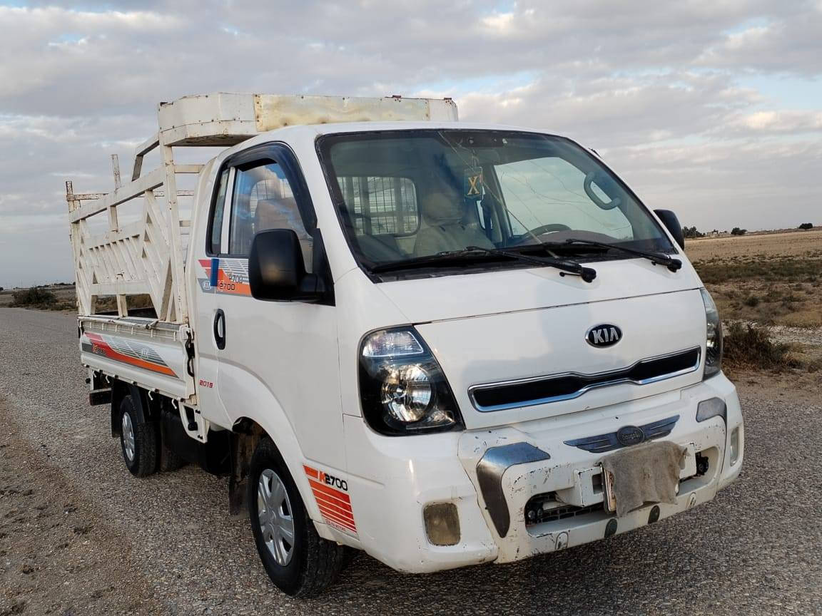 سيارة كيا حمل 2015
السعر98
سيارة كفالة عامة من الصبغ والتبديل والضربة وحتى البارد
سيارة جديده ما متعوبة 
مكينة مكفولة شرط برغي ما مفتوح بيها 
رقم ذي قار  مشروع وطني سنوية جديده لل2029 تحويل مباشر
رقم شاصي واضح جداً
شاصي مكفول 
تبريد وتدفئة كلها شغالة وضع شركة
تخم تاير جديد 
كهربائيات كلها شغالة 
مكان السيارة ناصرية للاستفسار اكثر الاتصال على الرقم
***********
