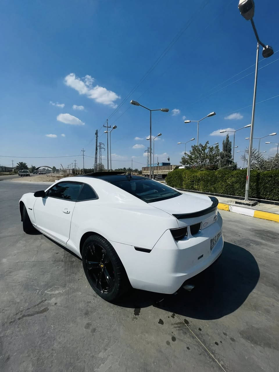 كمارو RS
6 سلندر 
رقم سليمانية جديد تريد تحويل او ،وكالة 
صبغ عام الجمالية 
حادثها من امريكا بنيد 
كير مكينه كفاله 
فول مواصفات للأخير 
فتحه شفتات ستيرن 
جلد كشنات كهرباء 
لايت زنون 
بنيد وقماره مغلف كاربون فايبر 
ويل 20 تو سايز 
تايرات خلفي 315 امامي 275 
وسعرها مناسب 79 وبيها مجال وماكو هيج سعر عل نضافتها  
مكاني الصويره 
***********واتساب متواجد
