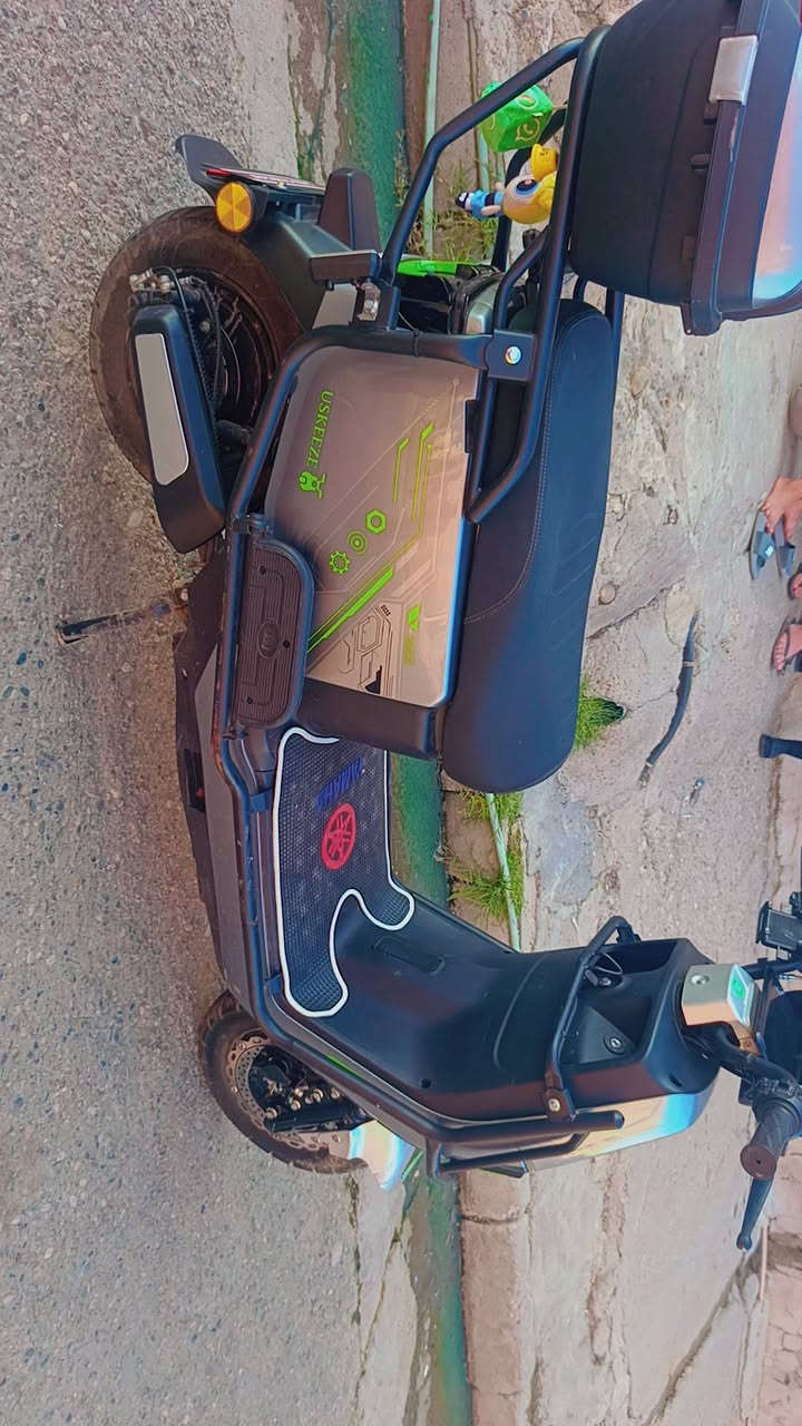 السلام عليكم عندي هاذا الماطور للبيع اوباما 6باتريات السعر 600او بي مجال شراي راسلني خاص


**إذا كنت صاحب هذا الإعلان وتريد حذفه لأي سبب، رجاءا أرسل رسالة إلى الدعم الفني**