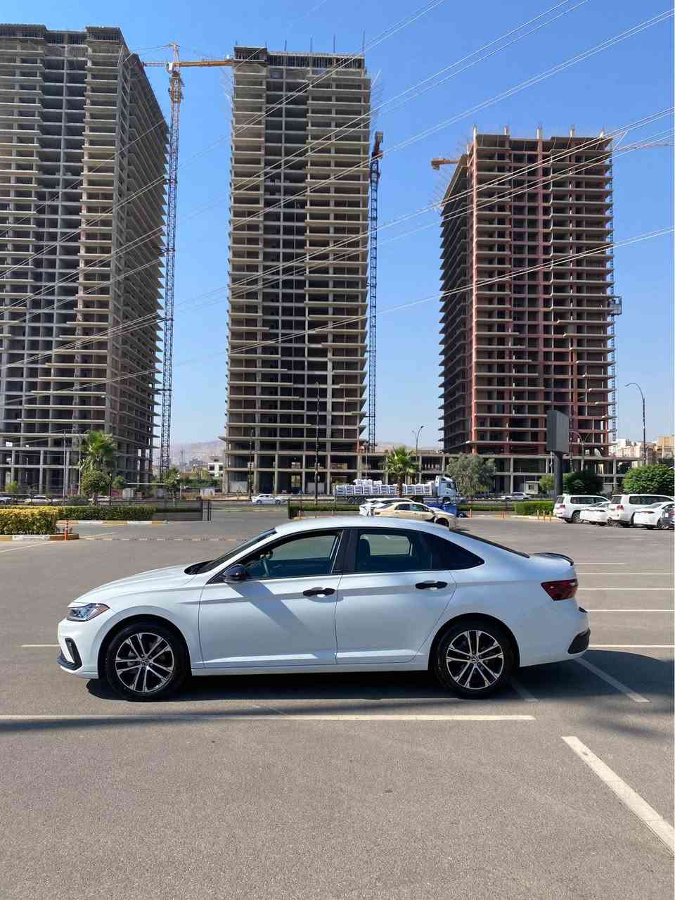 Volkswagen Jetta 2025 sport 
السيارة تجي كلين تايتل 
ماشية ١٥ الف 
بدون صبغ سيارة بيها تعديلين 
محركها ١.٥ و توربو 
سعرها 177$ ورقة و مجال قليل 
للمزيد من المعلومات اتصل على هذا الرقم 
كورك-واتساب
(***********) سميل, دهوك
