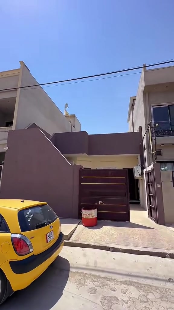 ((للبيع))
بيع مستعجل 

جمعيه النور كهرباء
في مجمع الباشا
طابق ونص بناء 2023
مساحه 150متر
واجها 7.5
الطابق الثاني حيكل عضم
سعر 115 مليون وبي مجال

للتواصل  ***********

