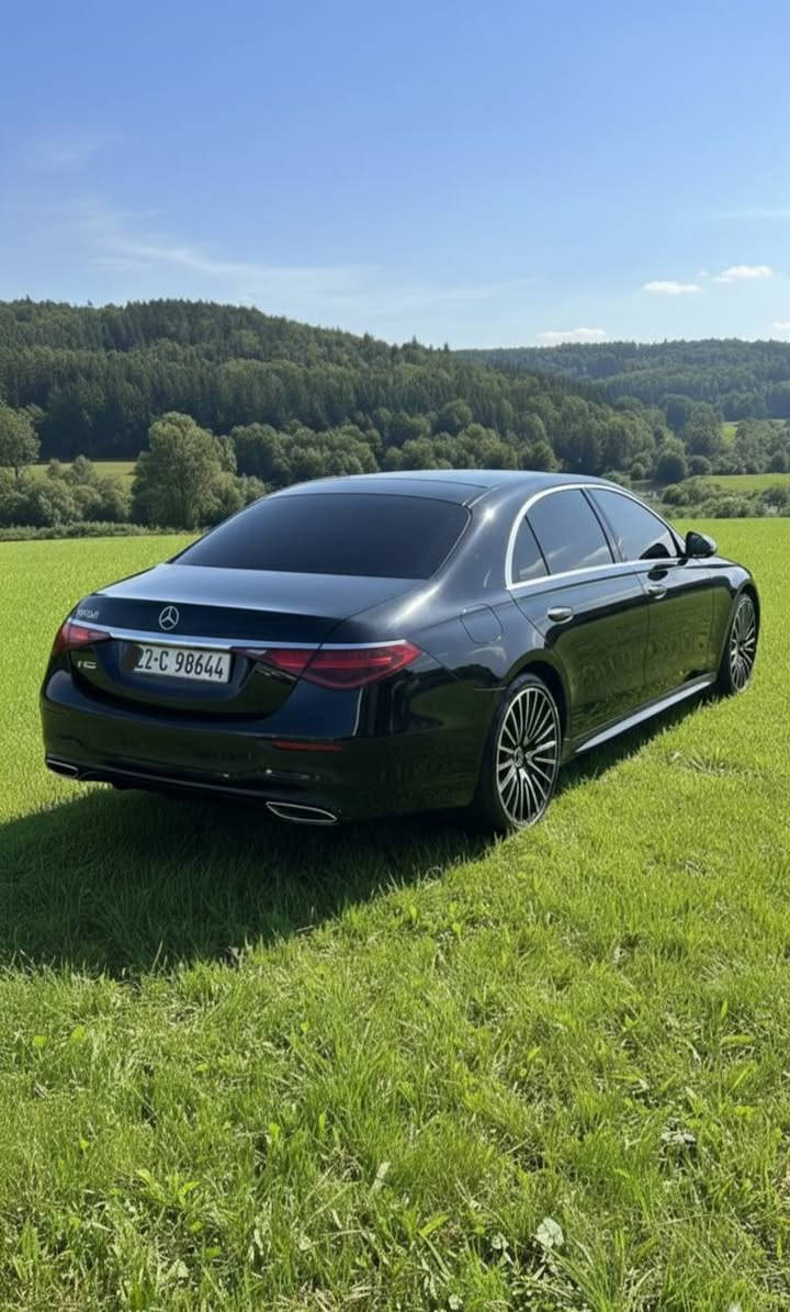 السلام عليكم الوحش الألماني مارسدس بنز s500 استيراد خاص مواصفاتها مال مايباخ  الي هيه  تجي اعله فئه بلمارسدس ماشيه ٣٢الف كيلو متر مكفوله من الضربه والصبغ والتعديل والرصعه مغلفه بلكامل ppf وبي ضمان ١٠ سنوات مواصفاتها ٤بيبان بصمه ٤بيبان شفط ٤بيبان كتابات ليزرية بانوراما رادار امامي رادار جوانب سياقه اليه تحديد مسار مانع تصادم تشغيل عن بعد ويل كب٢٢ ايبادات خلفية هندبريك بصمة ستيرن كهرباء ستيرن هيتر حساس دعاميه امامي خلفي تاير خلفي دوار سماعه بالسقف ثلاجه اماميه وخلفيه ٥بردات كاميرات ٣٦٠درجه داتا شو جحم جبير صندوك كهرباء سقف روز رايز داخل بيانو ٤كشنات تدفئه تبريد ٤كشنات كهرباء ٤كشنات مساج ايباد خلفي يتحكم بكامل السياره كشنات خلفيه منفصل اناره داخليه متعدده الالوان ٦٤لون شاحن واير ليس وبعد بيها هوايه مواصفات السعر ١٠دفاتر و٢٠ورقه وبي مجال لاتصال***********
