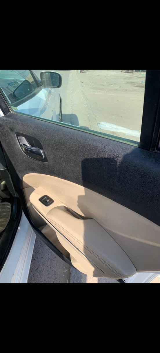 جارجر كفاله  ماعده بيه بارد
مديل 2012
سعرها.160
مكينه وكير خير من الله
***********
واتساب انه مكلف بالنشر
