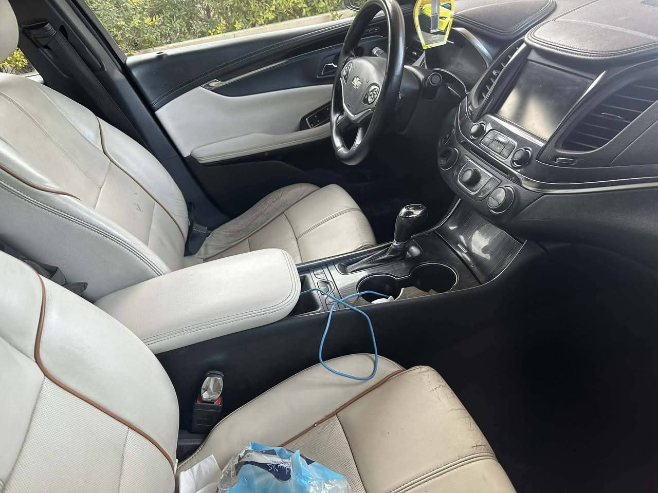 السلام عليكم موديل ١٩ رقم بغداد بيها اربع قطع صبغ ابيعلك احزام بدون دواخل ولا ارباك داخل ابيض السعر 125 مكان السياره ديالى هاتف ***********
