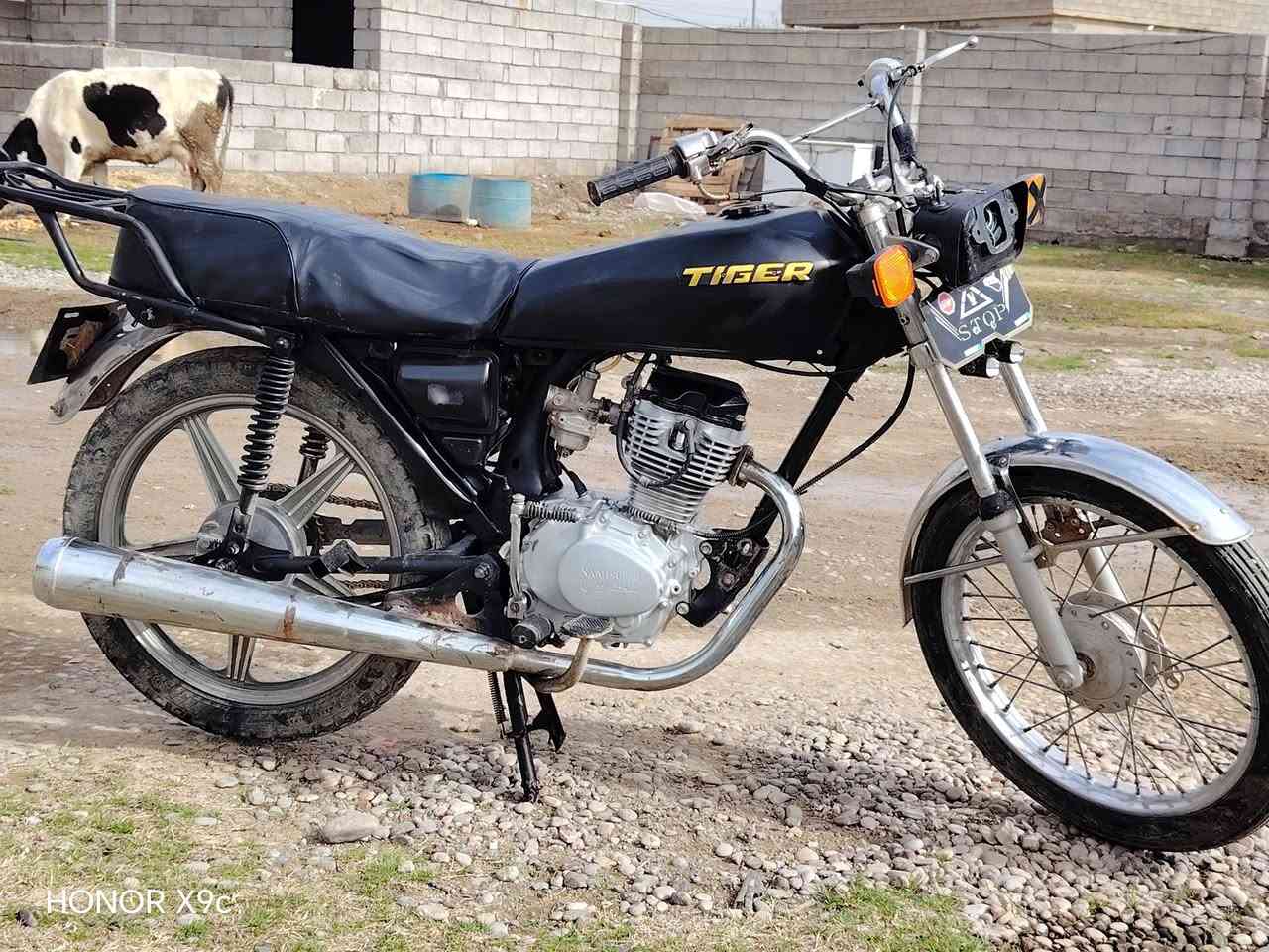 موطور نامه للبيع السعر 225 وبي مجال العنوان القياره قريه جحله


**إذا كنت صاحب هذا الإعلان وتريد حذفه لأي سبب، رجاءا أرسل رسالة إلى الدعم الفني**