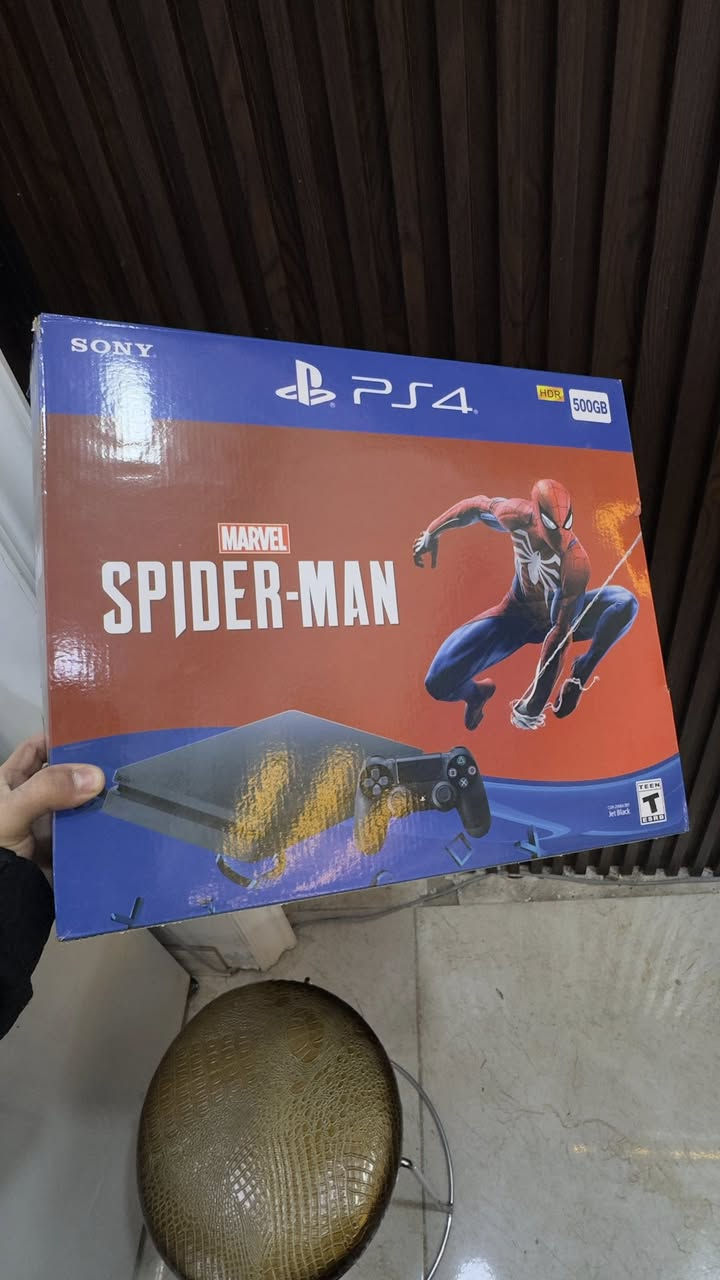 بلي 4 سلم مهكر 
فول نظافه مامفتوح
ذاكره 500GB
ويا يدتين وكارتون البلي موجود
السعر 240 الف 
مكاني القبله شارع البريد
***********
