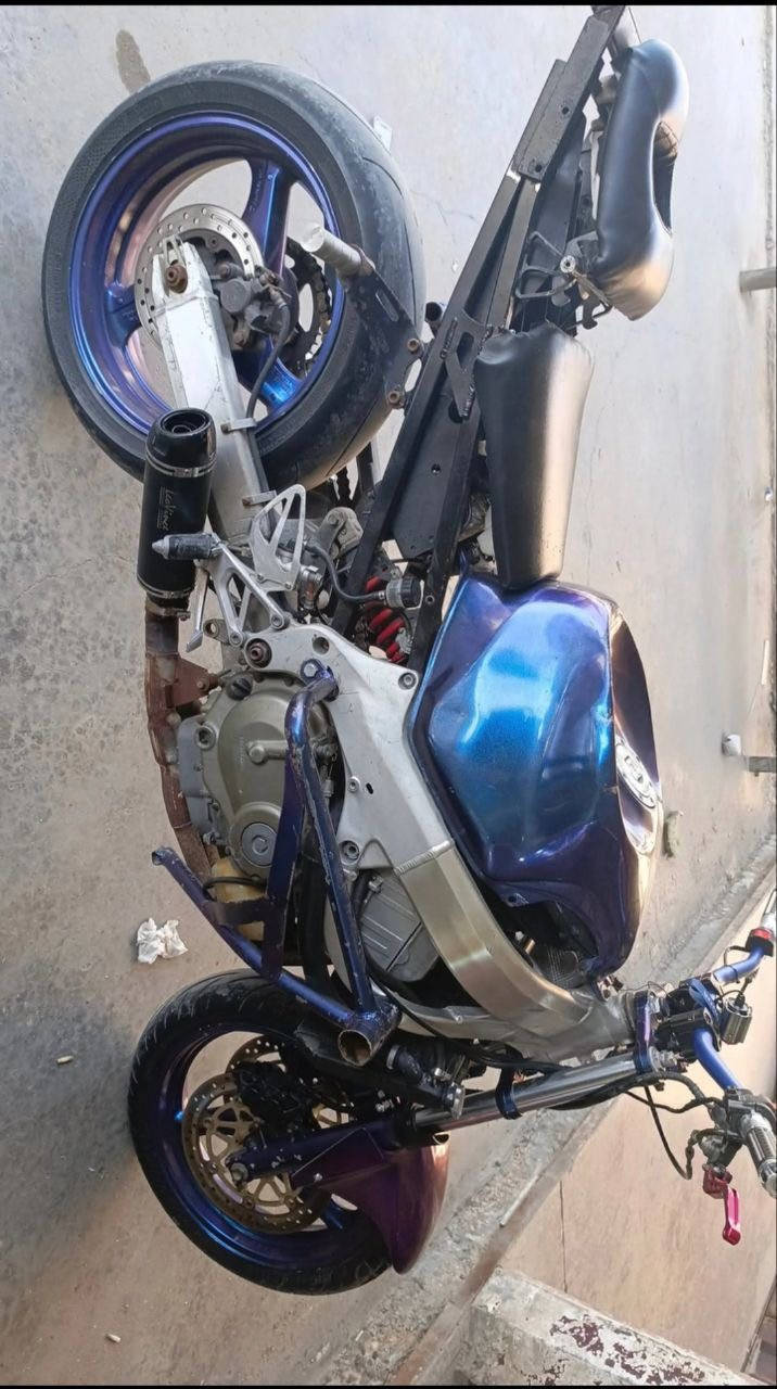 السلام وعليكم عندي افوراي بيها دخانه وصوت ظاغطه فقط مراوس بجبلي شعندك نزل اي ستفسار اتصال او واتساب 

.
***********
