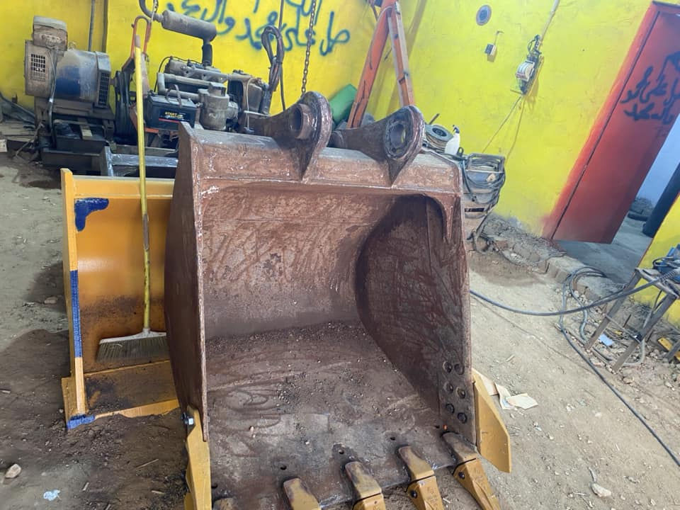 كيله جلاد للبيع 
متر و15
فول نظافة 
بوش وسنون جدد 
(بلاديه)

‭0781 315 6018‬
